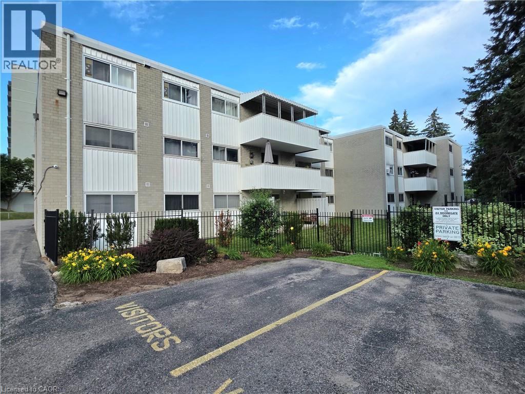 24 MOOREGATE Crescent UnitNo. 103, Kitchener