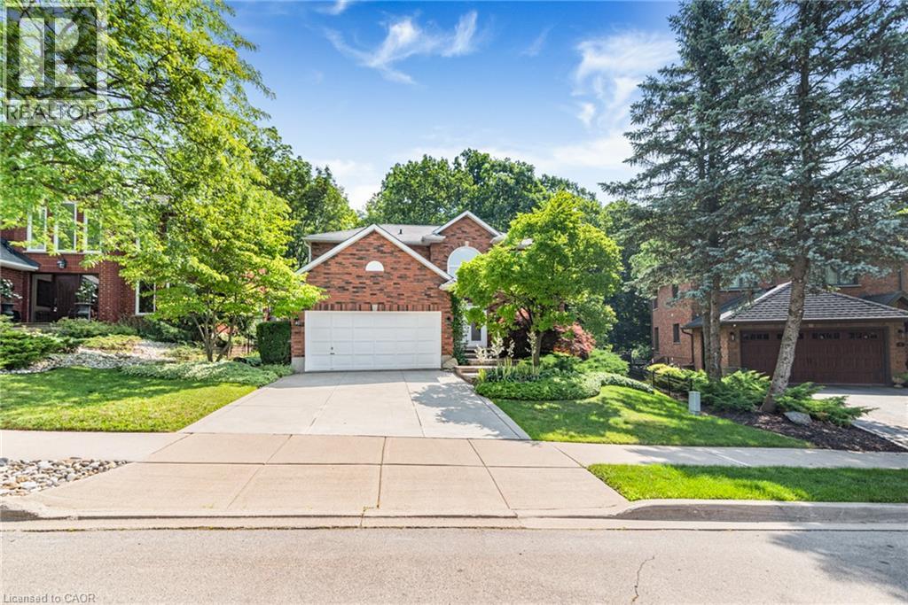 59 RENATA Court, Dundas