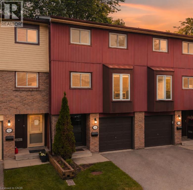 2 WORTON Avenue UnitNo. 4, Guelph