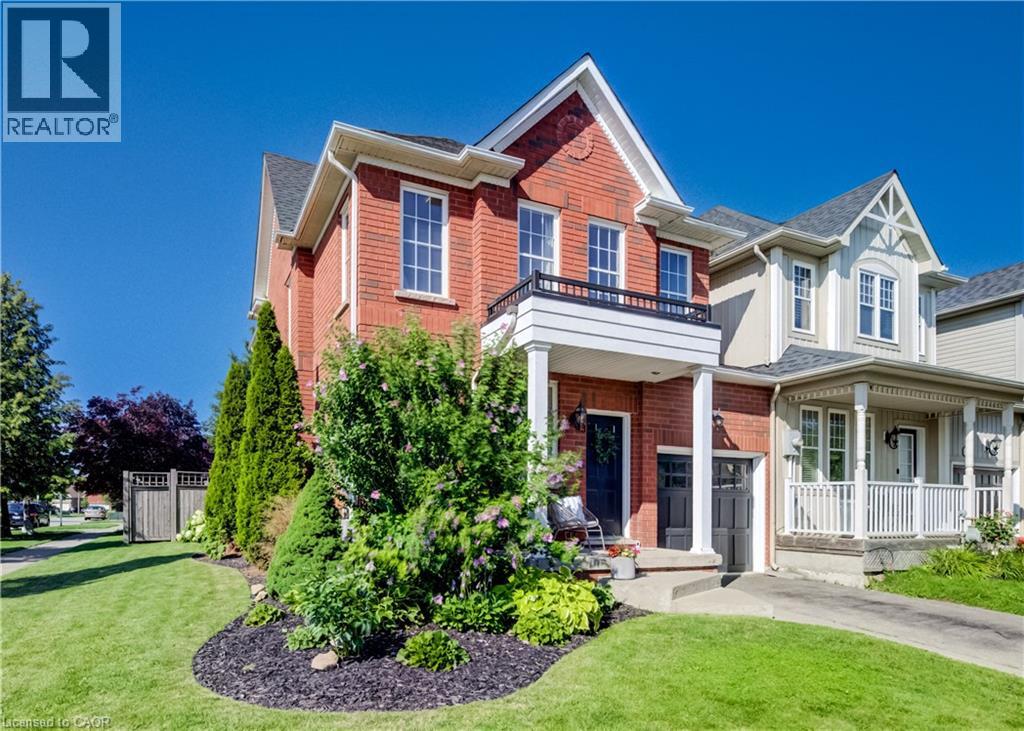 3 GOLDEN IRIS Crescent, Hamilton