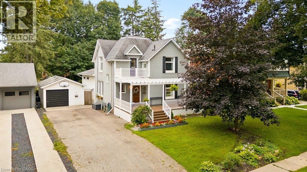 9 PARK Avenue W, Elmira