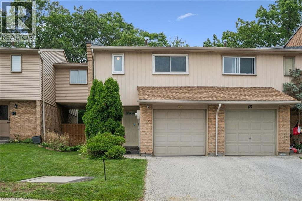 1558 LANCASTER Drive UnitNo. 69, Oakville