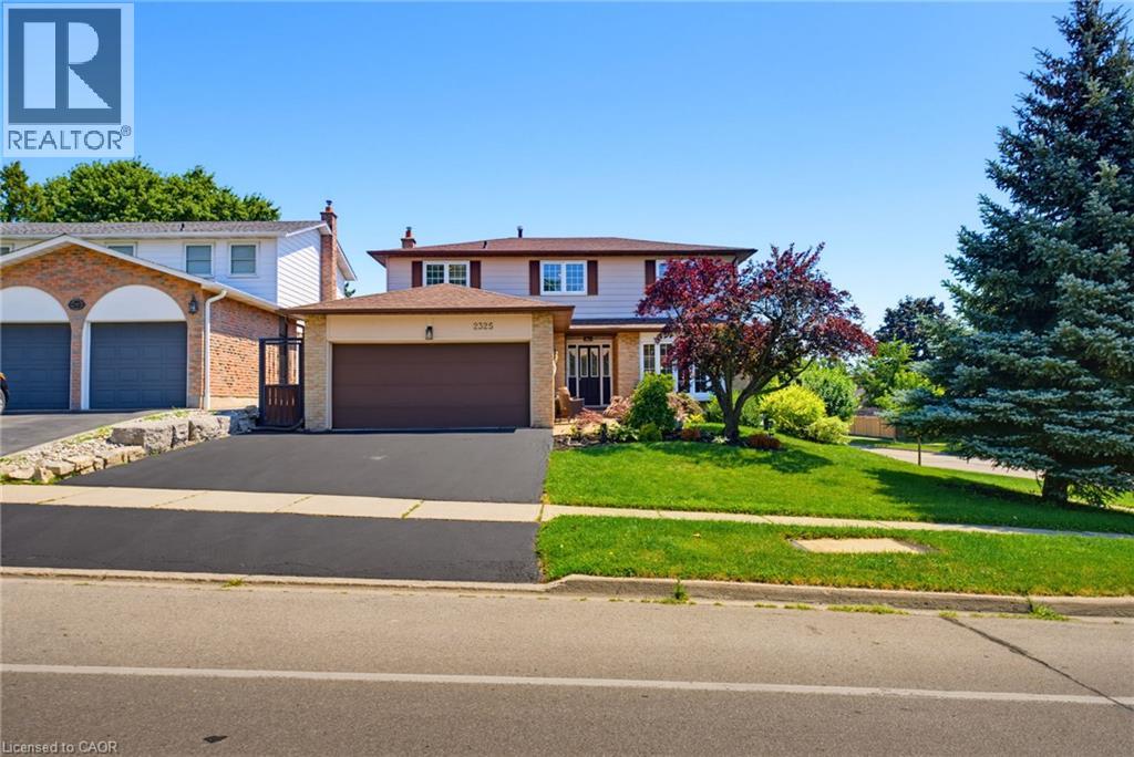 2325 DUNCASTER Drive, Burlington