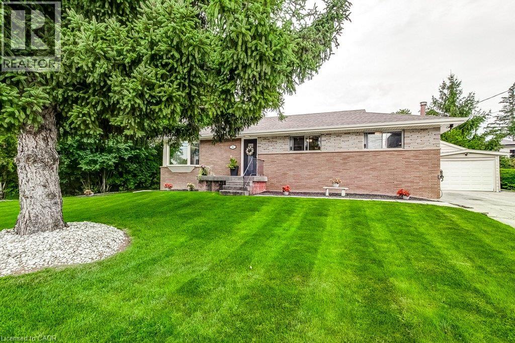 56 BARTON Street, Waterdown
