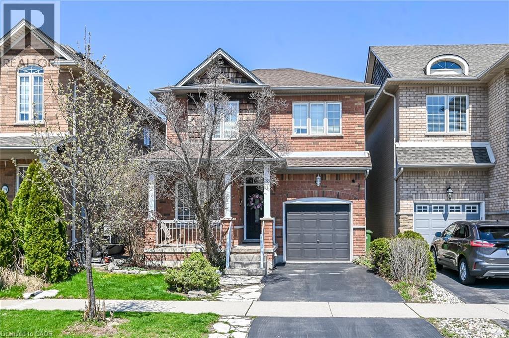 33 PANORAMA Way, Hamilton