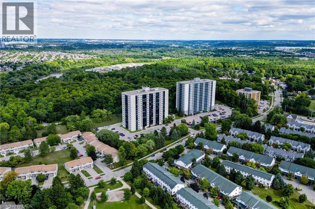 35 GREEN VALLEY Drive UnitNo. 1605, Kitchener