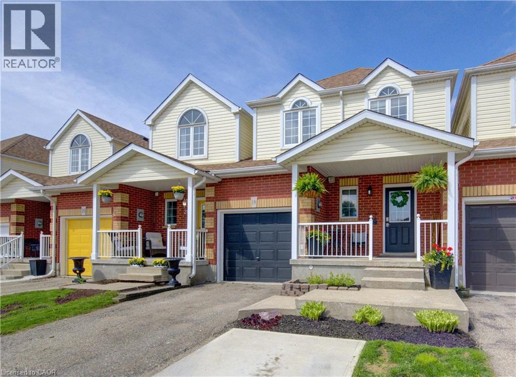 18 CARRIAGE HILL Trail, Elmira