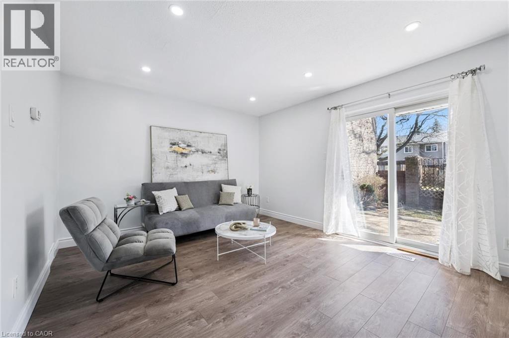 224G HARVARD Place, Waterloo