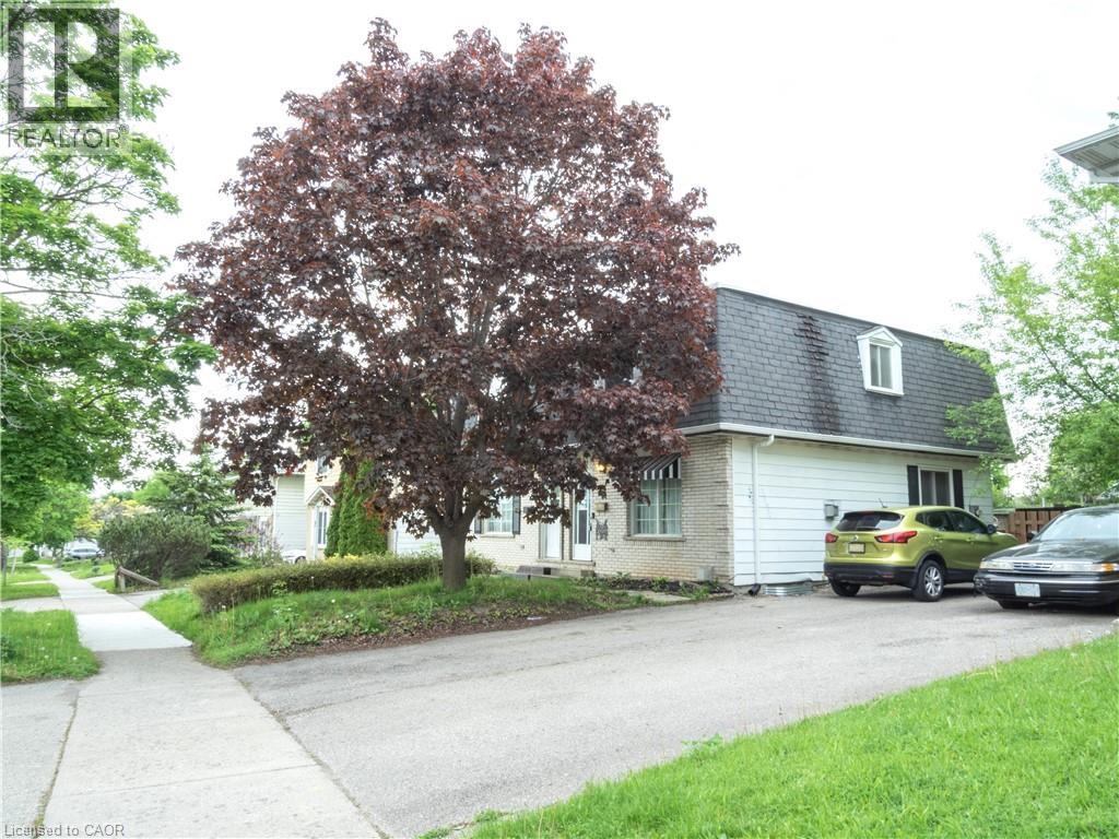 74 LILLIAN Drive UnitNo. B, Waterloo