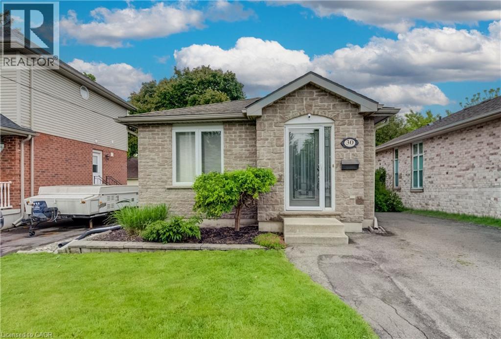 30 TEEPLE Street, Woodstock
