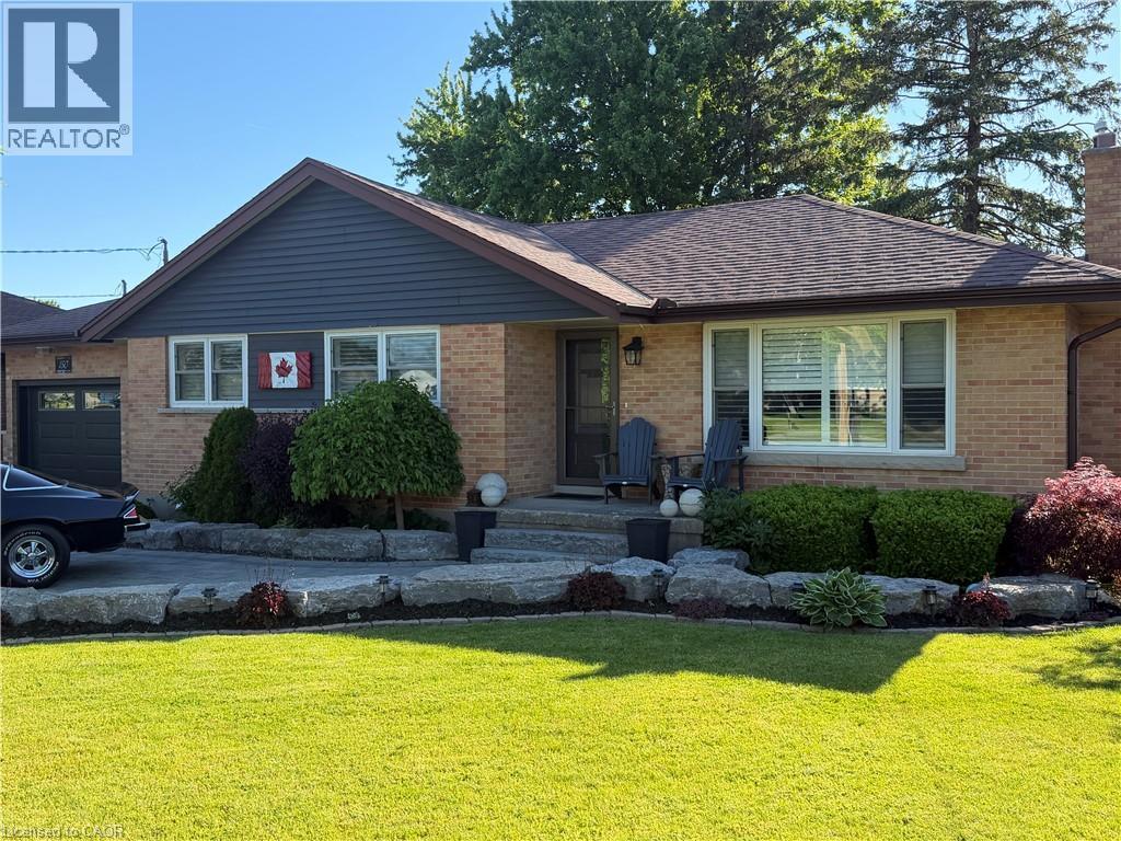 150 SPRINGBANK Avenue N, Woodstock