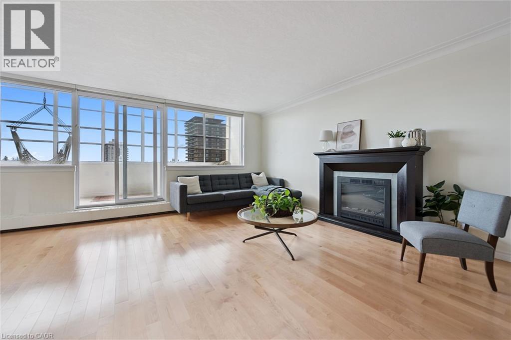 65 WESTMOUNT Road N UnitNo. 910, Waterloo