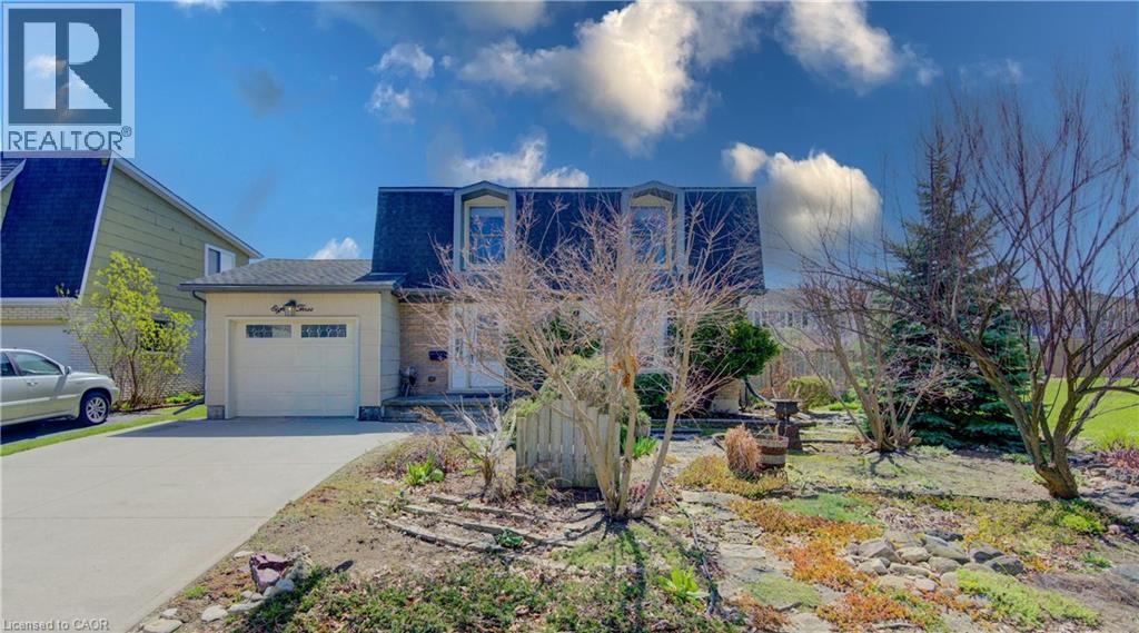 83 MANOR Drive, Kitchener