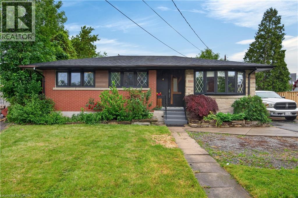 33 KENWOOD Crescent, Hamilton