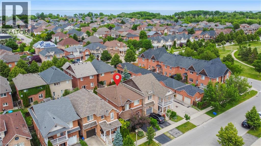 33 PANORAMA Way, Stoney Creek
