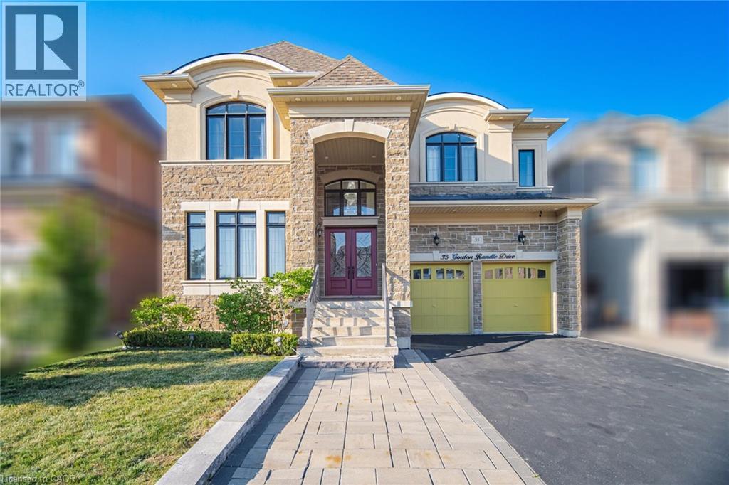 35 GORDON RANDLE Drive, Brampton