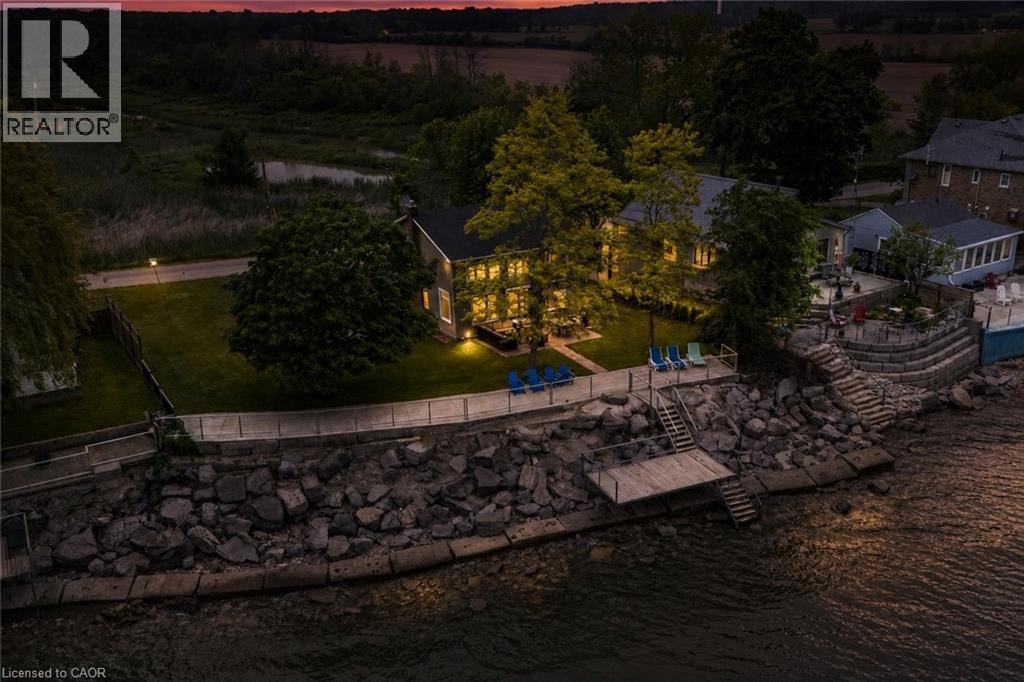 2118 LAKESHORE Road, Dunnville