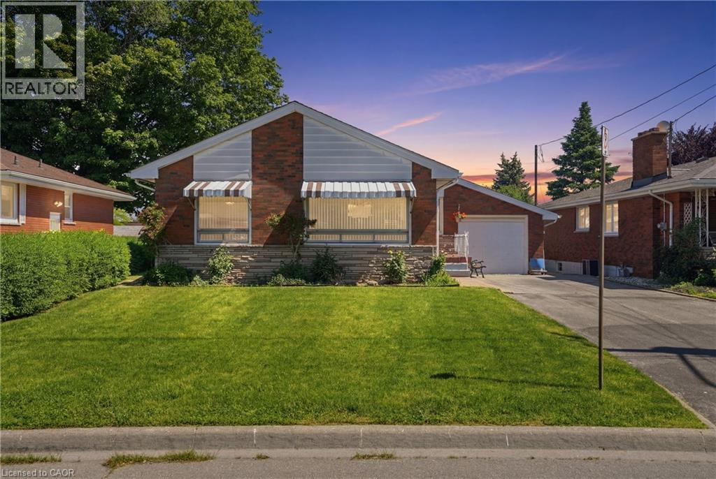 18 PLEASANT Avenue, Stoney Creek