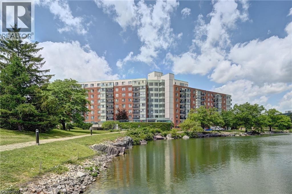30 BLUE SPRINGS Drive UnitNo. 305, Waterloo