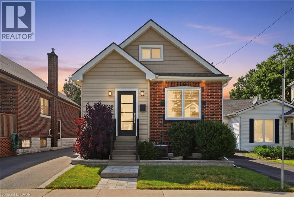 58 TRAGINA Avenue S, Hamilton
