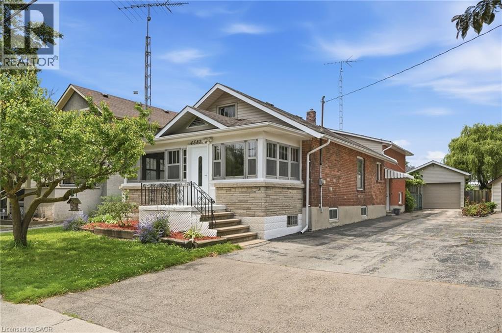 4587 THIRD Avenue, Niagara Falls