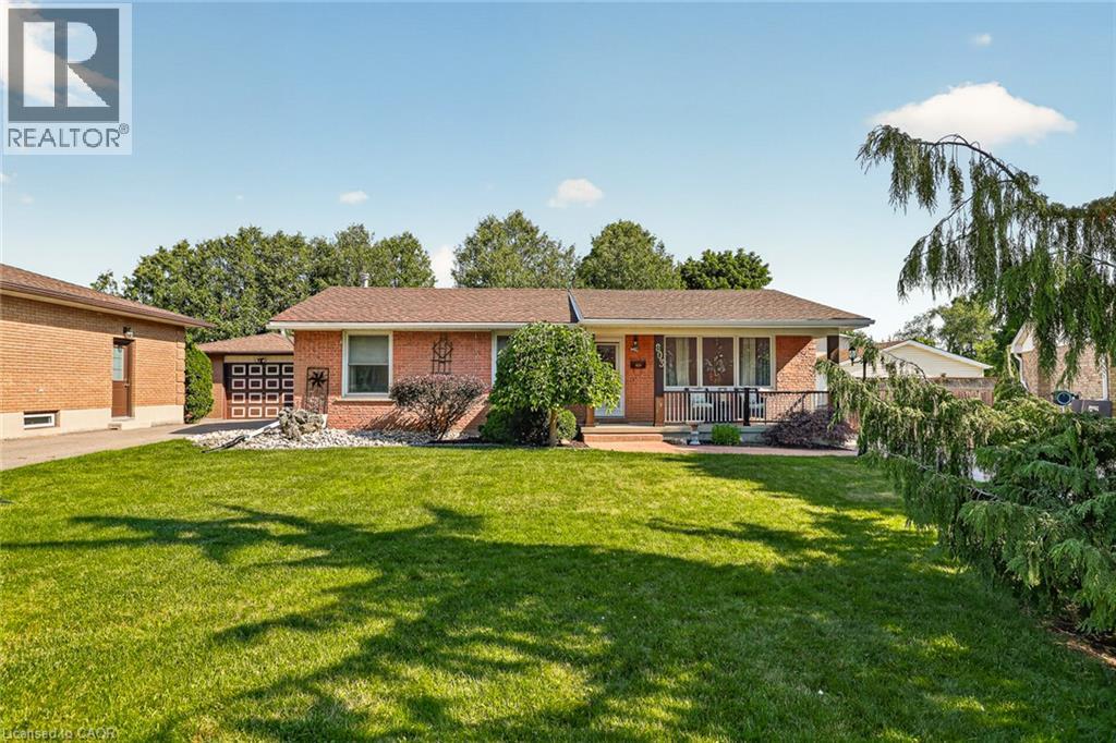 803 GLADSTONE Drive, Woodstock