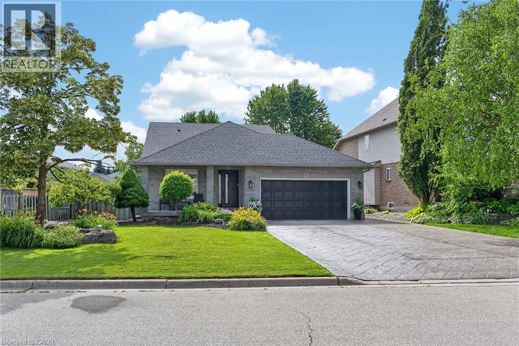 51 CABRIOLET Crescent, Ancaster
