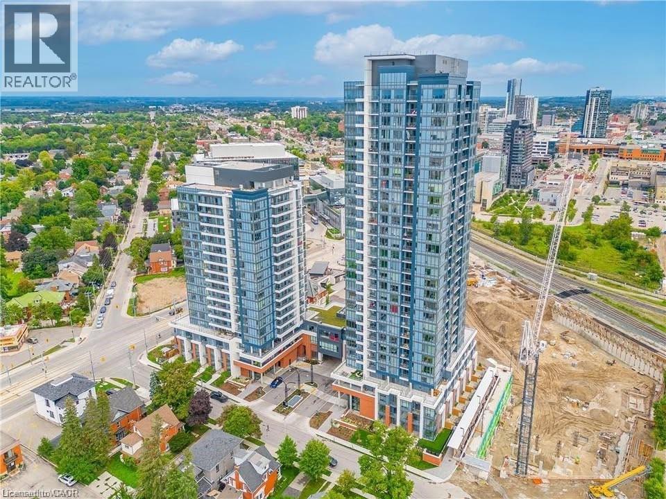 15 WELLINGTON Street UnitNo. 1702, Kitchener