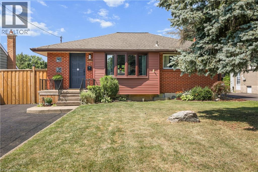 203 MERLIN Crescent, London