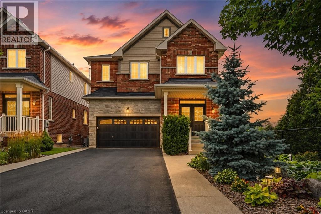 4 BOUSFIELD Court, Waterdown