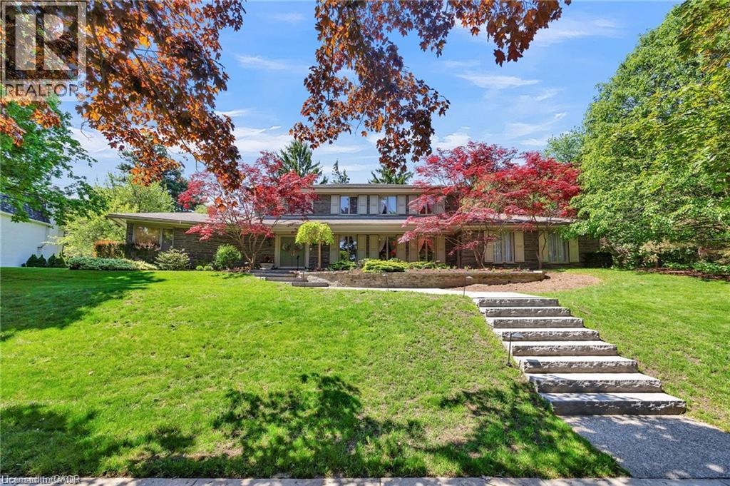 61 HUNTLEY Crescent, Kitchener