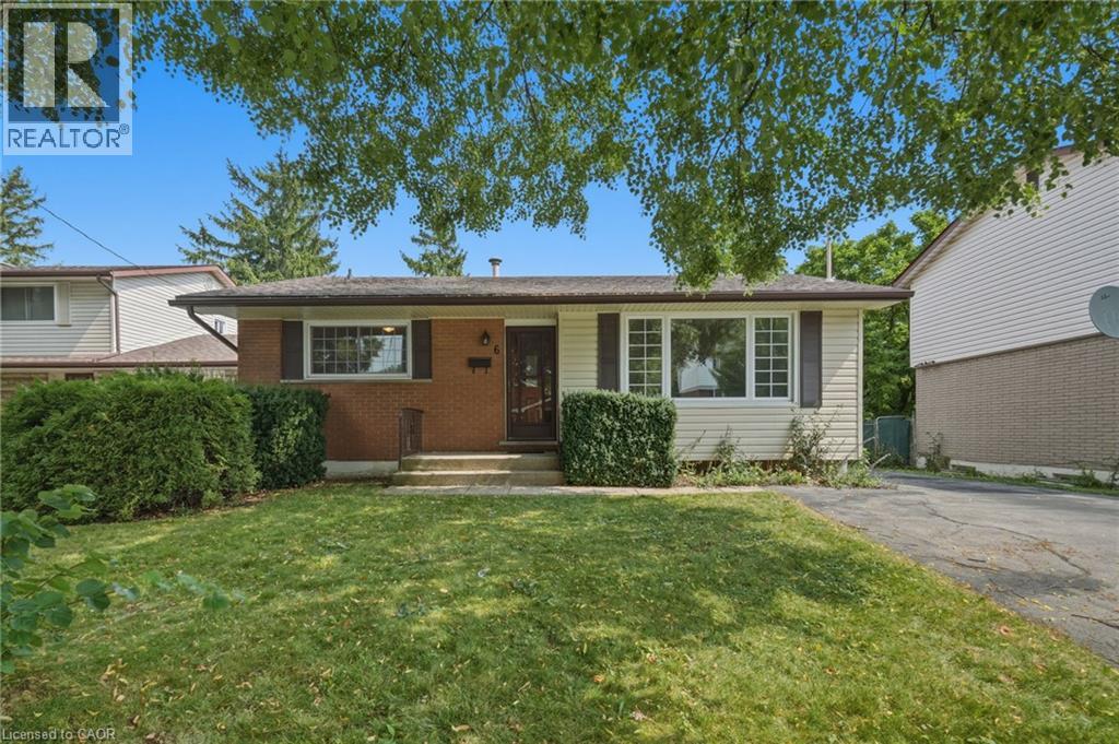 6 CAPRICE Court, Hamilton