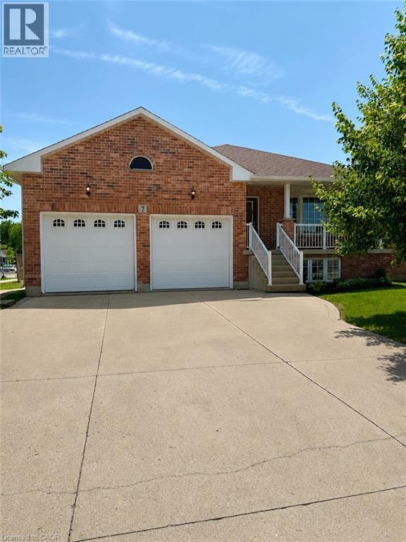 7 SPITFIRE Drive, Mount Hope