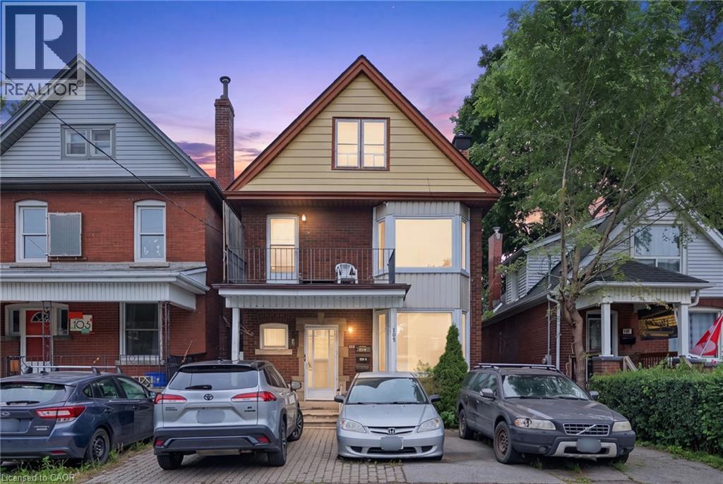 105 ROSEMONT Avenue, Hamilton