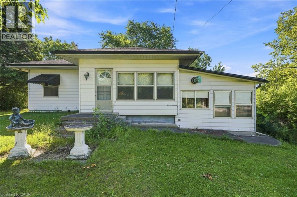 698 YORK Road, Dundas