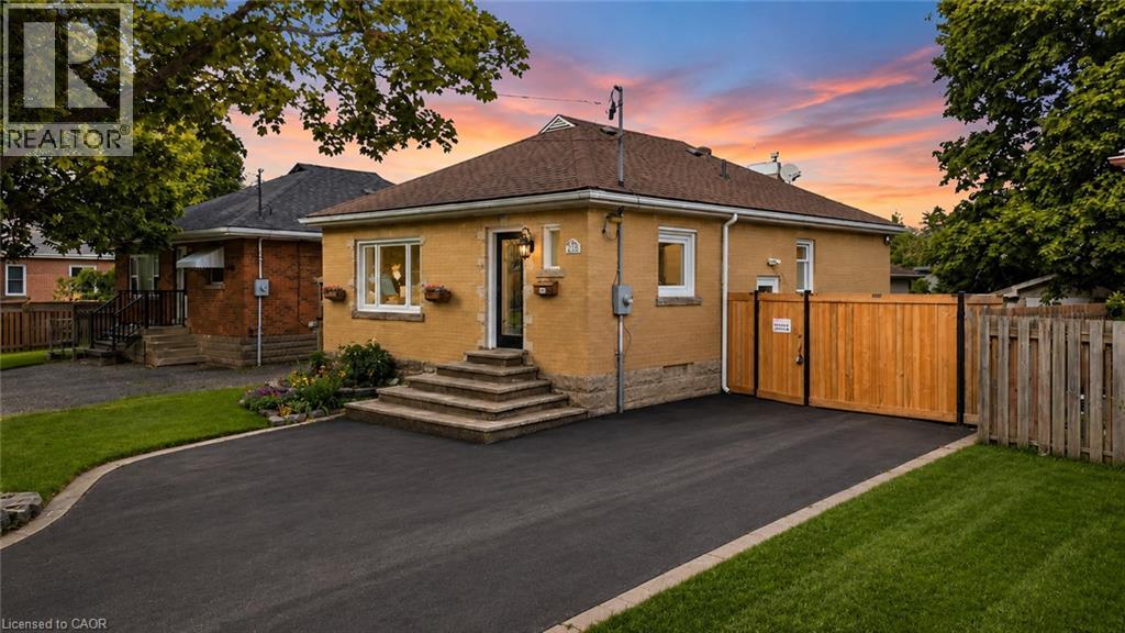 627 UPPER SHERMAN Avenue, Hamilton