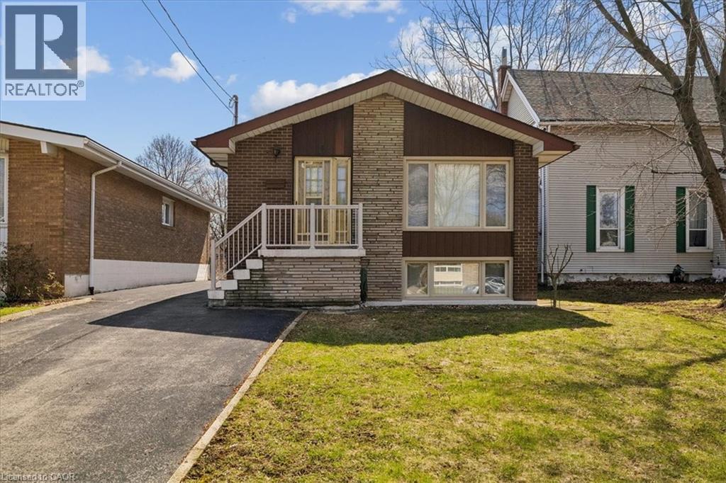 11 DUFF Street, Hamilton