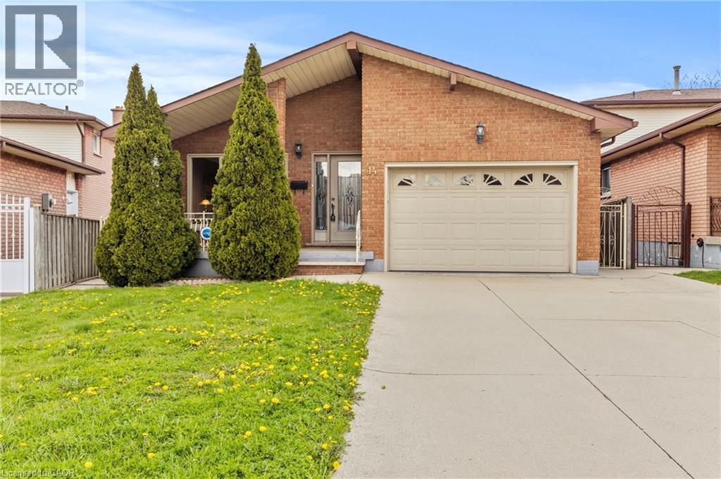 14 INDIAN Crescent, Hamilton