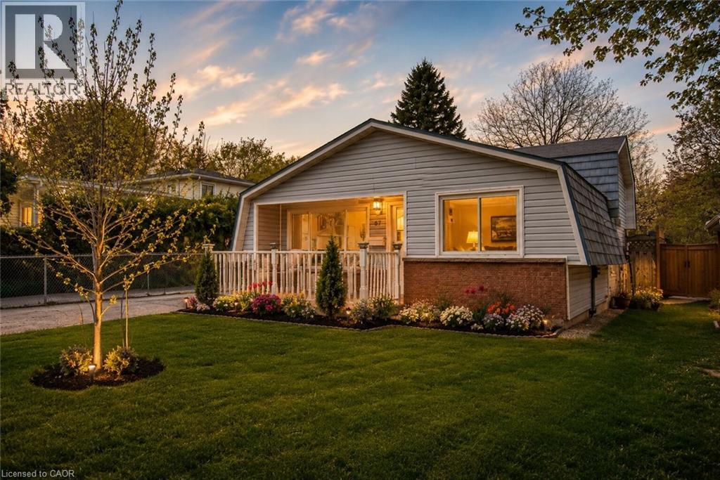 87 CHRISTOPHER Drive, Waterloo
