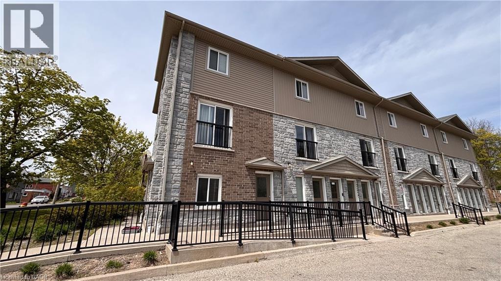 122 COURTLAND Avenue E UnitNo. 1, Kitchener