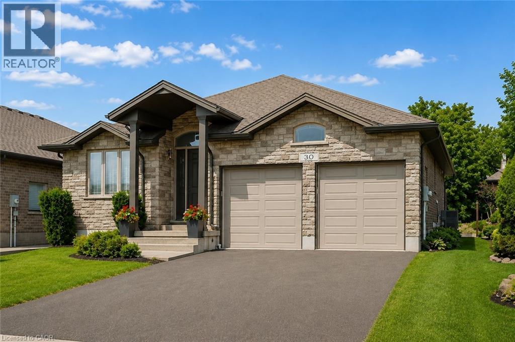 30 DUNCAN Court, Fergus