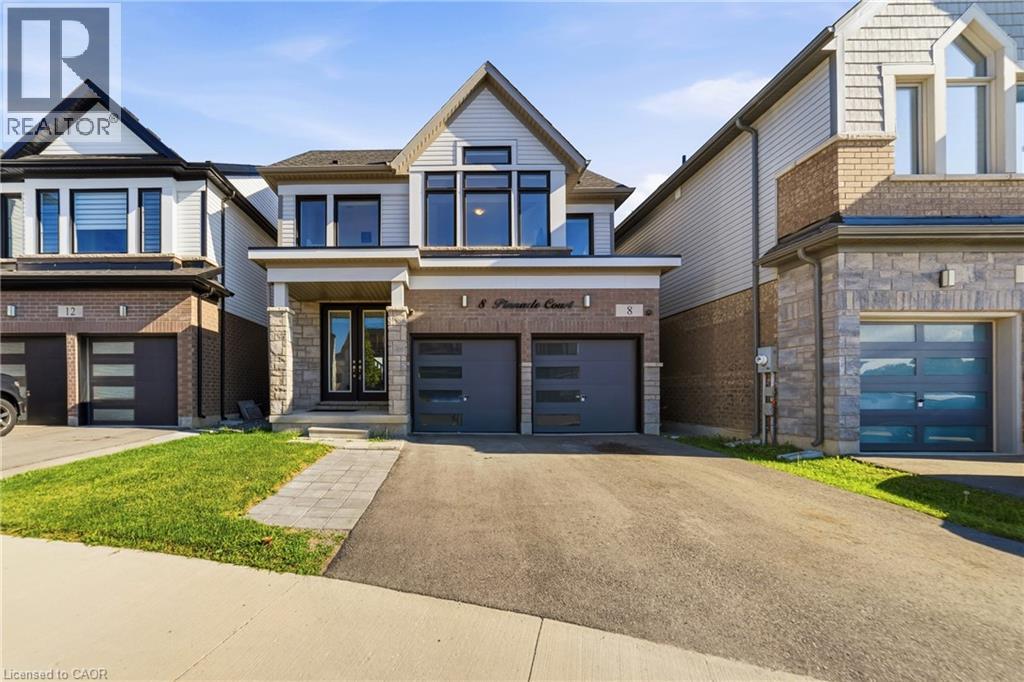 8 PINNACLE Court, Hamilton