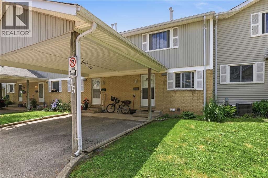 255 NORTHLAKE Drive UnitNo. 15, Waterloo