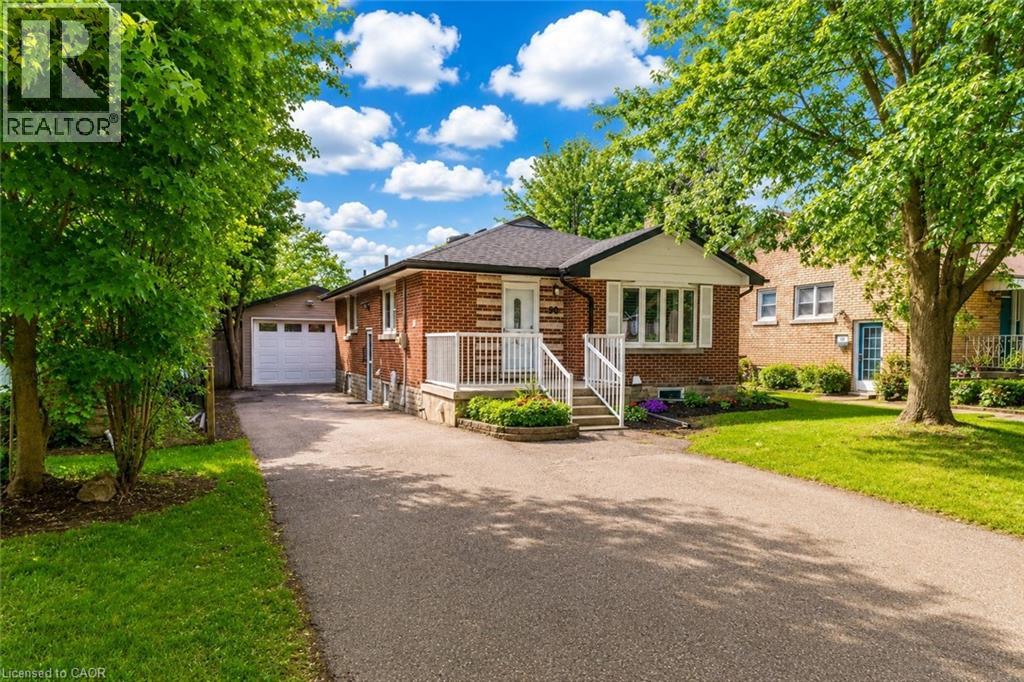 90 ARLINGTON Boulevard, Kitchener