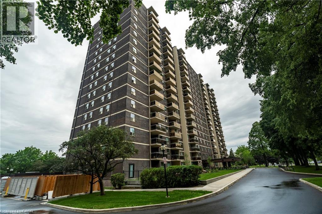 966 INVERHOUSE Drive UnitNo. 802, Mississauga
