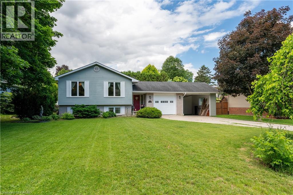 155 HURON Street, Embro
