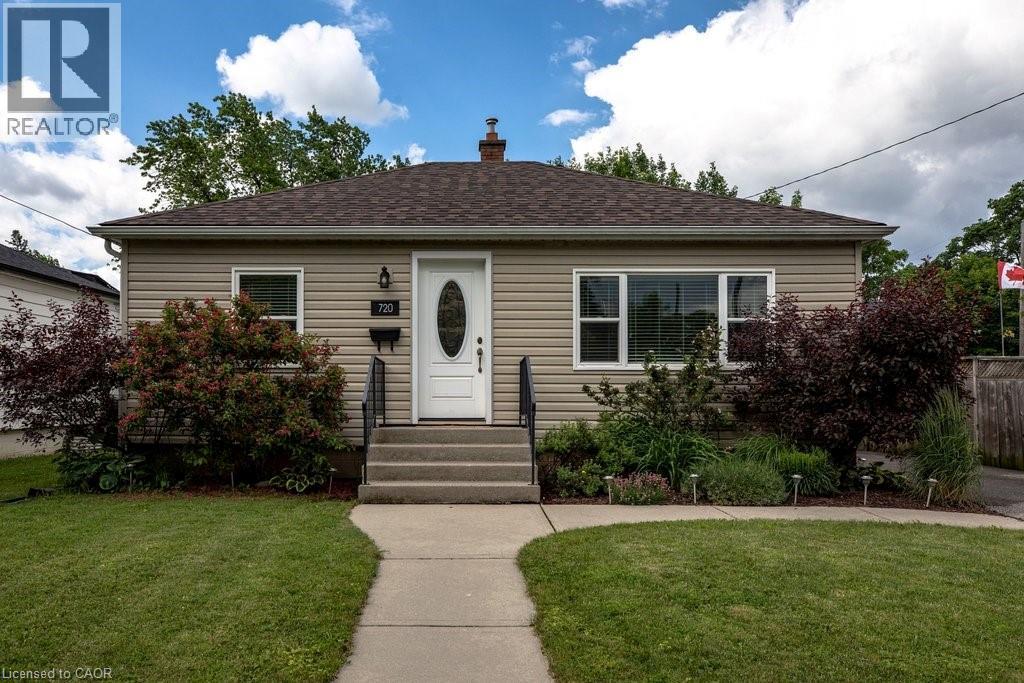 720 BRITANNIA Avenue, Hamilton
