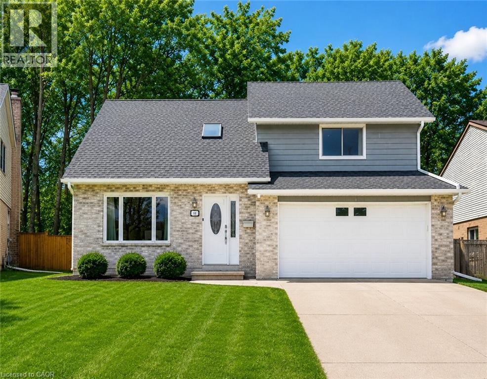 15 MCLEOD Court, Kitchener