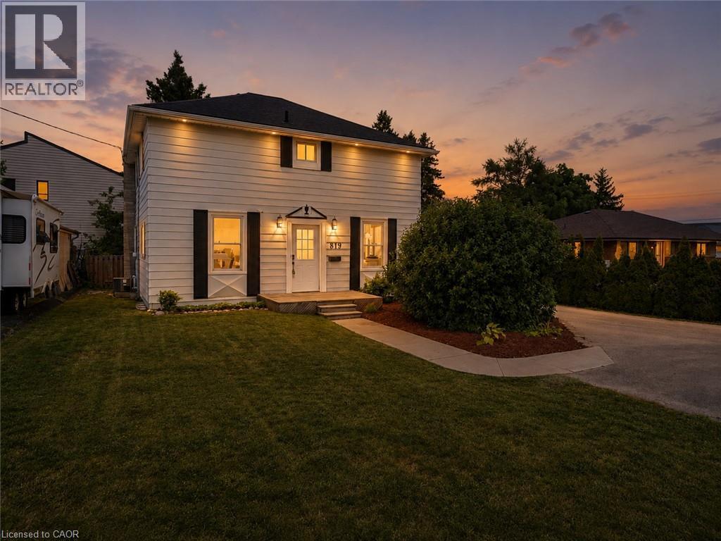 819 DEVONSHIRE Avenue, Woodstock