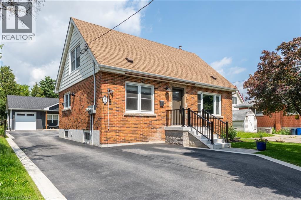 298 EAST 36TH Street, Hamilton